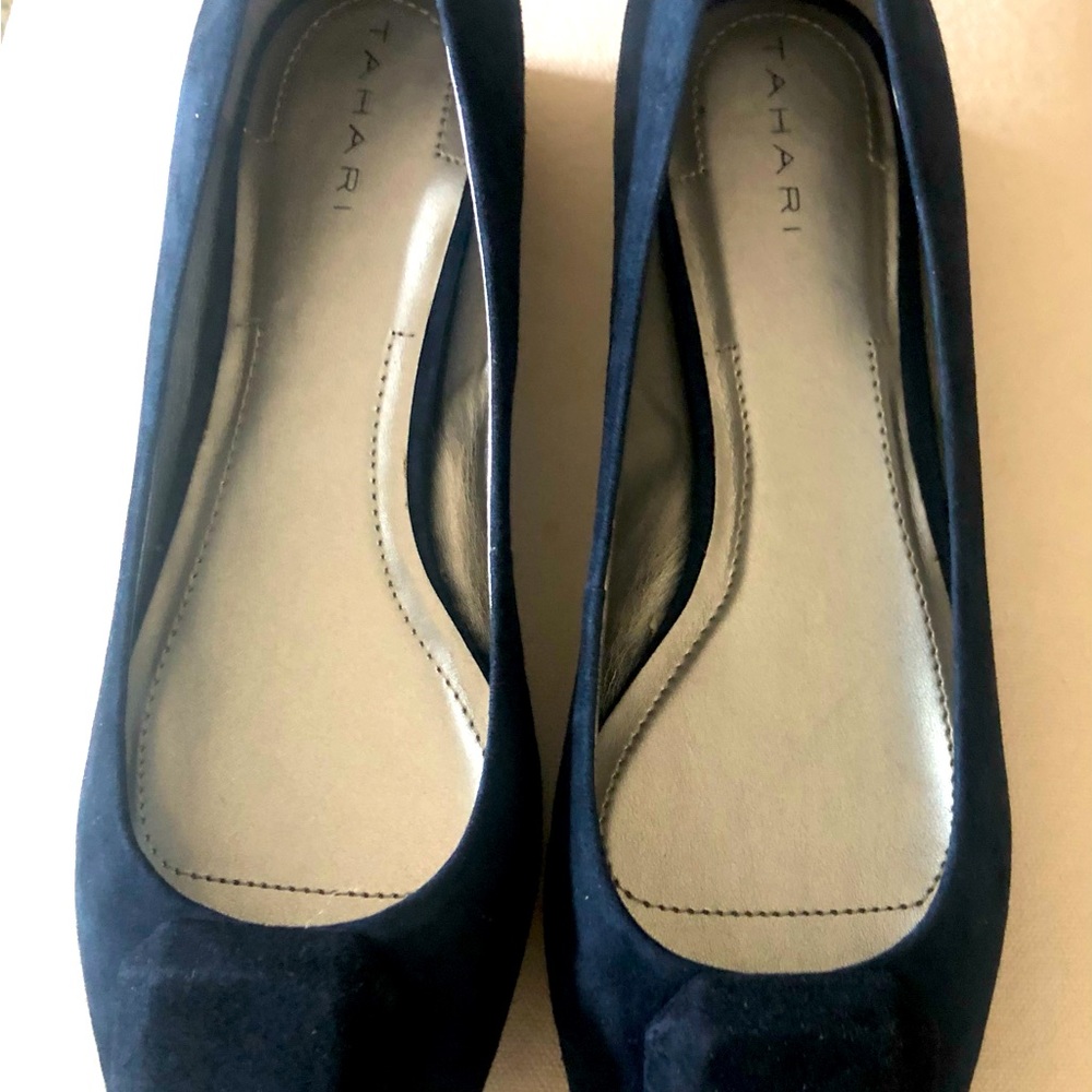 Tahari Navy Blue Suede Flats Size 9 1/2 M